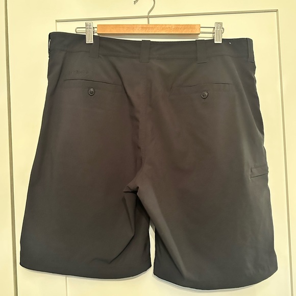 Columbia Men’s Black Shorts (W 38) - Picture 5 of 6